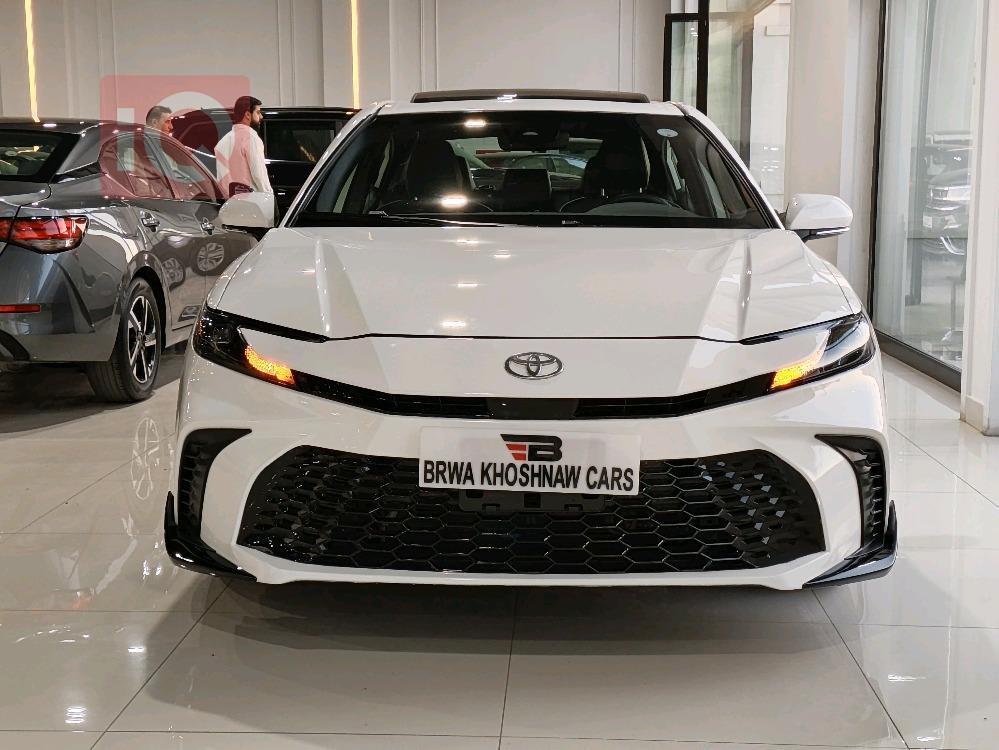 تۆیۆتا کامری